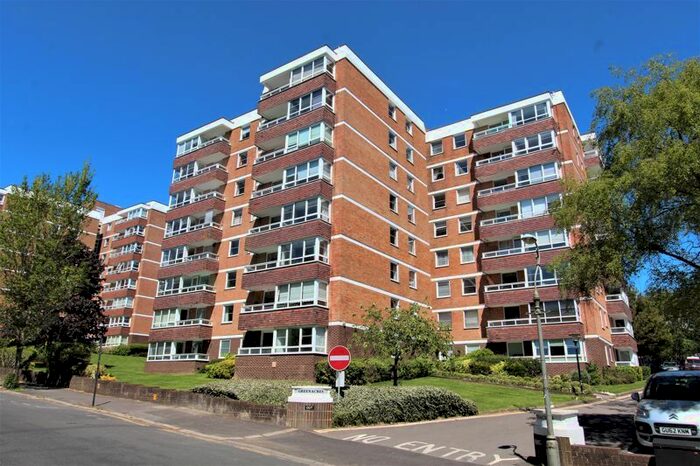 2 Bedroom Flat For Sale In Preston Park Avenue, Brighton, BN1