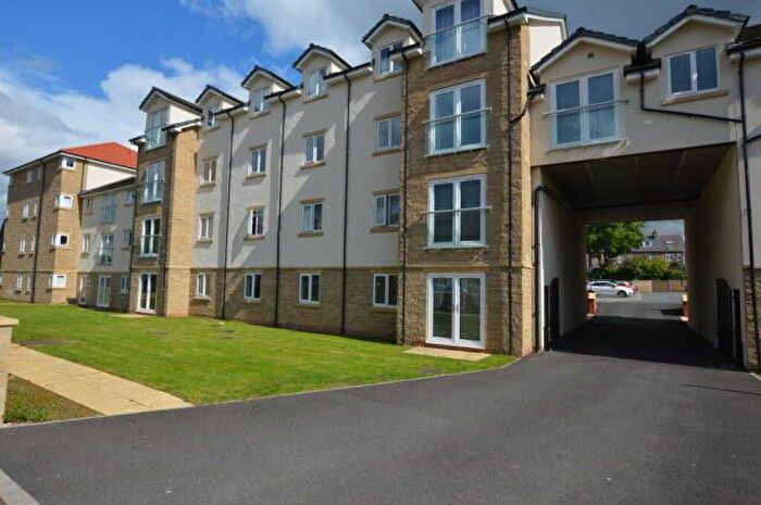 2 Bedroom Flat To Rent In Fitzalan Road, Sheffield, South Yorkshire, S13