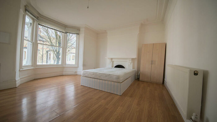 Studio To Rent In Corinne Road, Tufnell Park, London, N19