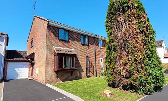 4 Bedroom Semi Detached House For Sale In Partridge Close, Corsham, SN13