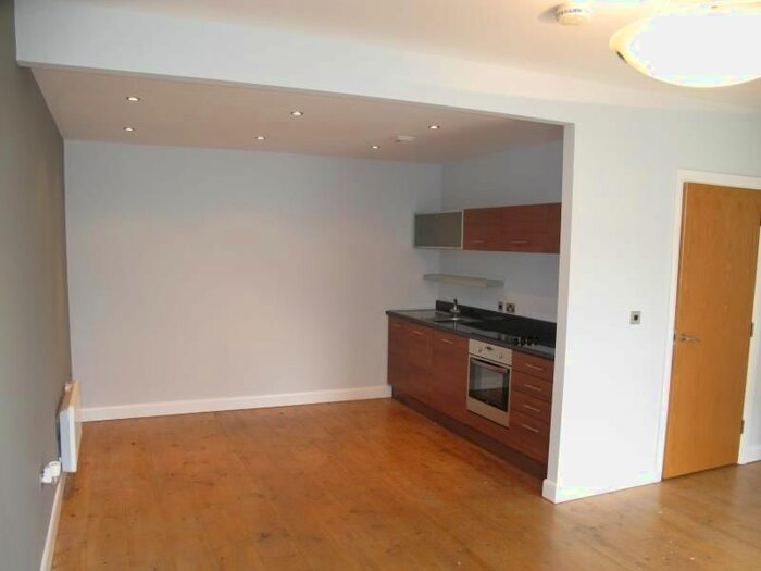 1 Bedroom Flat To Rent In Briggate, Shipley, BD17
