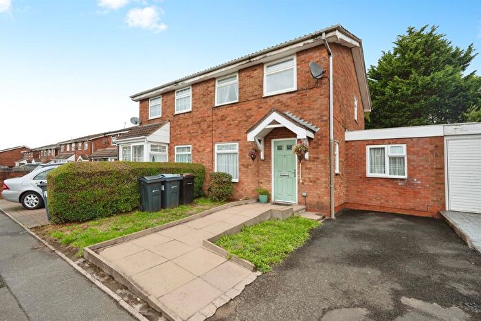 3 Bedroom Semi Detached House For Sale In Heath Street, Birmingham, B18