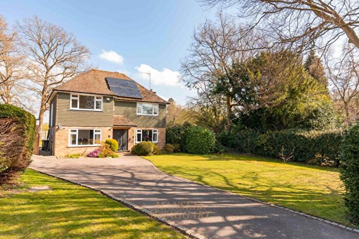 4 Bedroom Detached House For Sale In Clayford, Dormansland, RH7