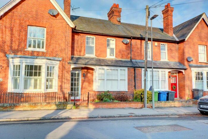 2 Bedroom Terraced House To Rent In Station Road, Marlow, SL7