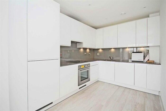 1 Bedroom Apartment To Rent In Bodiam Court, Lakeside Drive, NW10