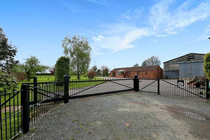 2 Bedroom Barn Conversion For Sale In Shoff Road, Donington, Spalding, PE11