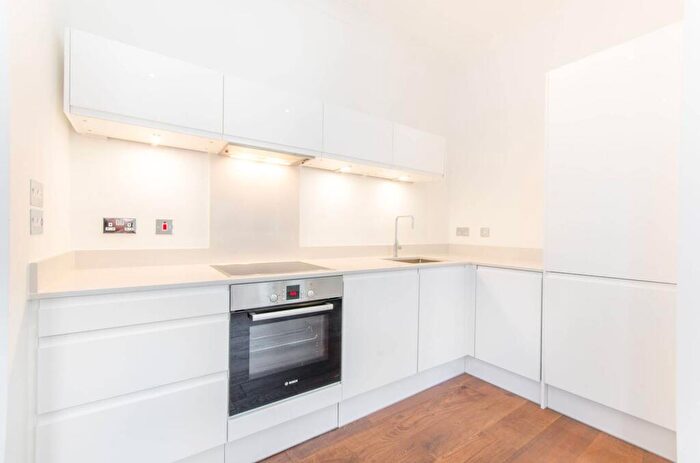 2 Bedroom Flat To Rent In Ludgate Square, City, London, EC4M
