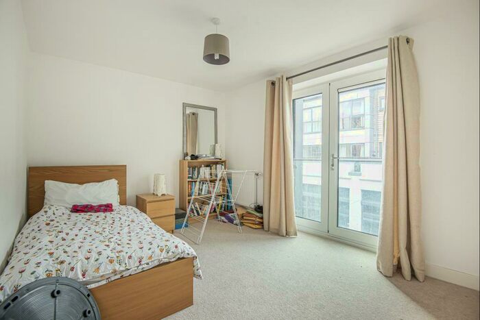 2 Bedroom Apartment To Rent In Park Way, Newbury, RG14