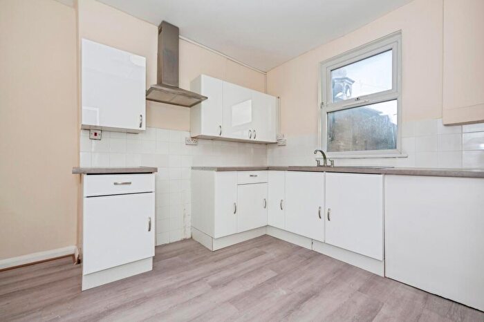 2 Bedroom Terraced House To Rent In Wellington Street, Gravesend, DA12