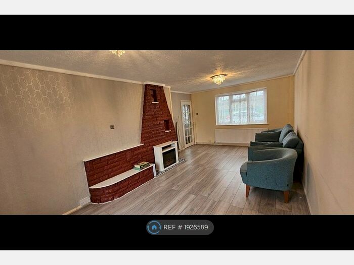 2 Bedroom Terraced House To Rent In Sydney Road, Tilbury, RM18