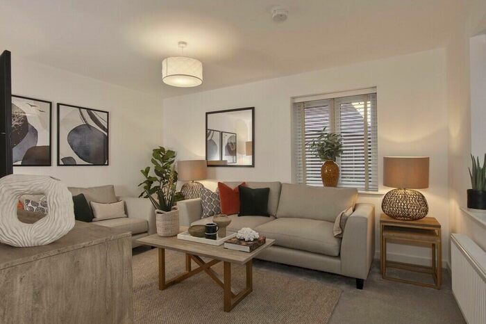 5 Bedroom Detached House For Sale In Tattenhoe Park, Priestley Drive, Milton Keynes, Buckinghamshire, MK4