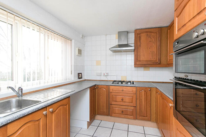 2 Bedroom Apartment To Rent In Greenway Road, Tranmere, CH42