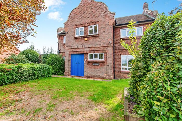 3 Bedroom Detached House For Sale In Norwich Road, Wisbech, PE13