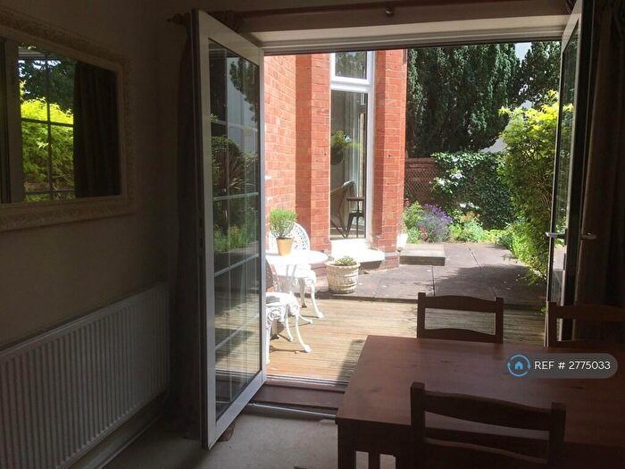 2 Bedroom Flat To Rent In Redland House, Leamington Spa, CV31