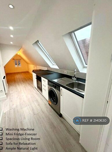 Studio To Rent In Swinderby Road, Wembley, HA0