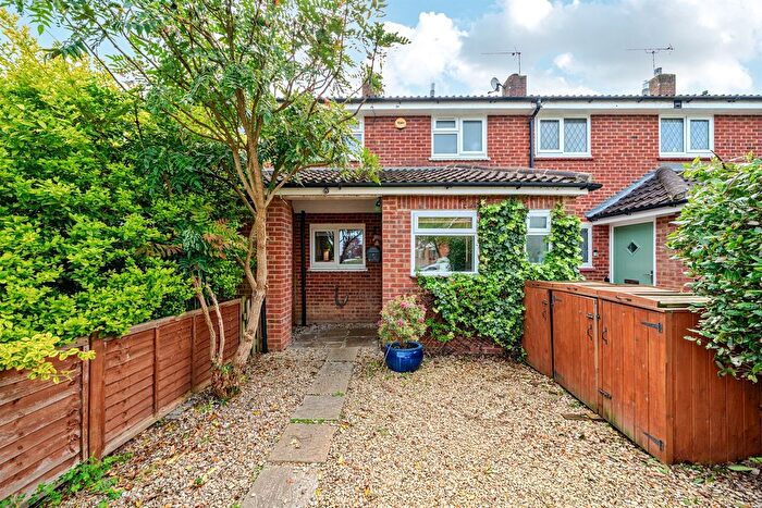 3 Bedroom Terraced House For Sale In Reeve Road, Holyport, Maidenhead, SL6