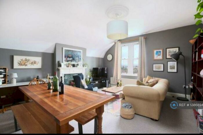 3 Bedroom Flat To Rent In Bristol, Bristol, BS6