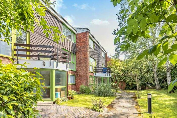 2 Bedroom Apartment To Rent In West Fryerne, Parkside Road, RG30