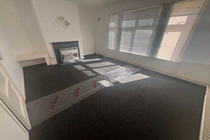 2 Bedroom Flat To Rent In Butterfield Close, Bristol, BS10