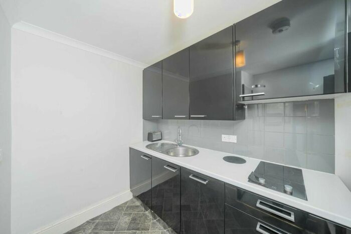 1 Bedroom Flat For Sale In Hornsey Lane, Highgate, N6