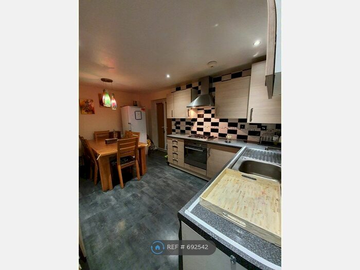 3 Bedroom Semi-Detached House To Rent In Johnson Place, Stoke On Trent, ST6