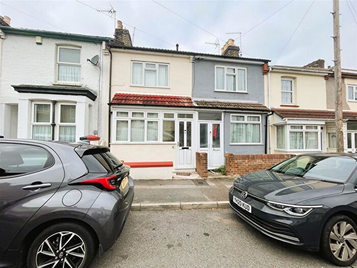 2 Bedroom Terraced House To Rent In Albany Road, Gillingham, ME7