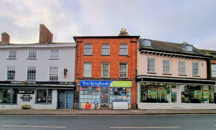 2 Bedroom Apartment To Rent In West Street, Buckingham, Buckinghamshire, MK18