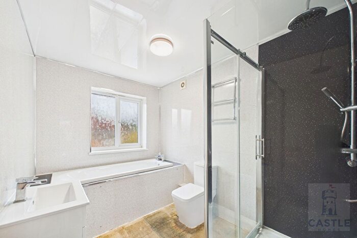 4 Bedroom Semi-detached House To Rent In Hoskins Way, Middlesbrough, TS3