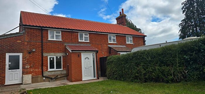 3 Bedroom Semi-detached House To Rent In Farmway, Dereham, NR19