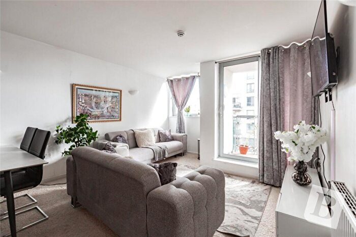 2 Bedroom Apartment For Sale In Mercury Gardens, Romford, RM1
