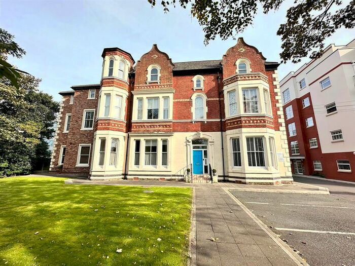 2 Bedroom Flat To Rent In Poppy Place, Crosby Road North, Waterloo, L22