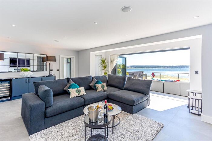 5 Bedroom Detached House For Sale In Sandbanks Road, Lilliput, BH14