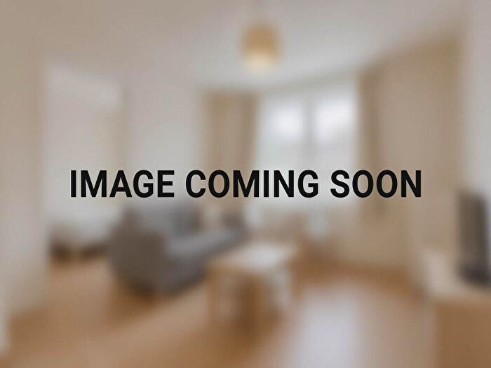 1 Bedroom Flat To Rent In Barrfield Road, Salford, Manchester, M6