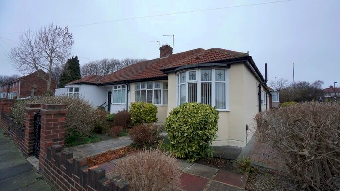 2 Bedroom Bungalow To Rent In Bosworth Gardens, Heaton, Newcastle Upon Tyne, NE6
