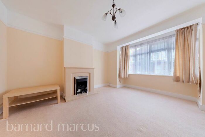 3 Bedroom Terraced House To Rent In Tunstall Road, Croydon, CR0