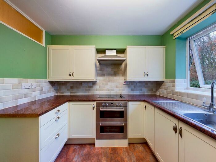 2 Bedroom Apartment To Rent In Ashby Court, Hemel Hempstead, Hertfordshire, HP2