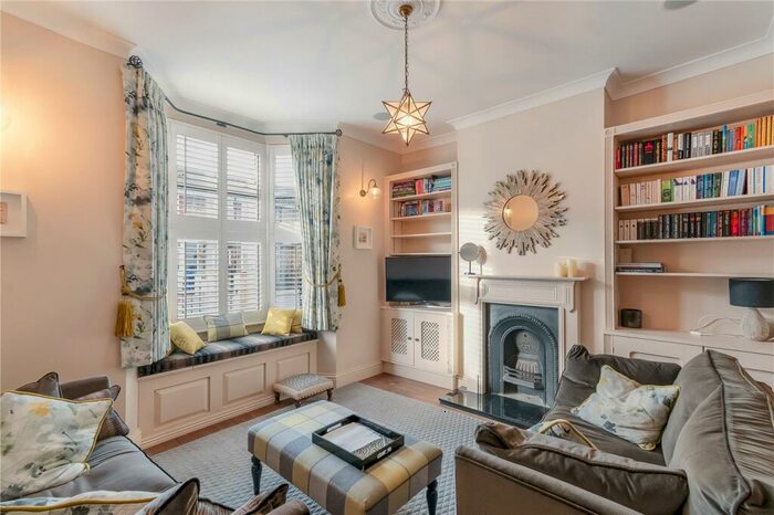 4 Bedroom Terraced House To Rent In Anstey Road, Peckham Rye, London, SE15