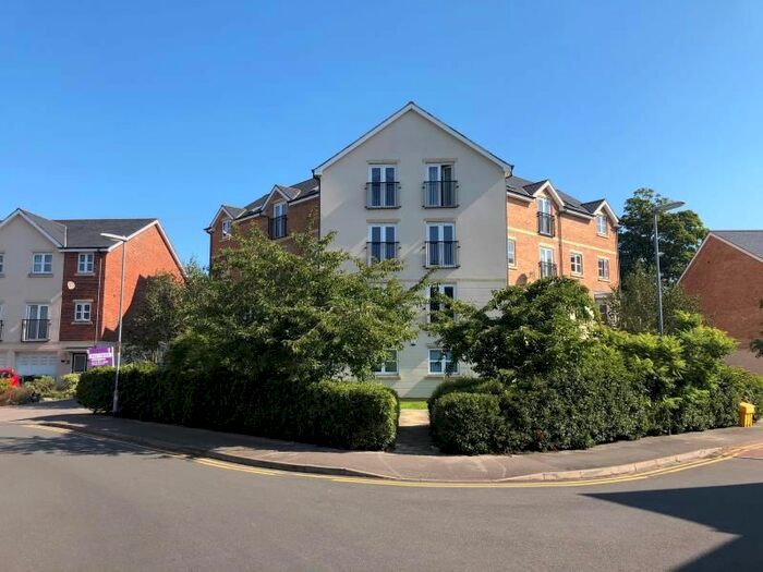 2 Bedroom Flat To Rent In Montgomery Avenue, Far Headingley, Leeds, LS16