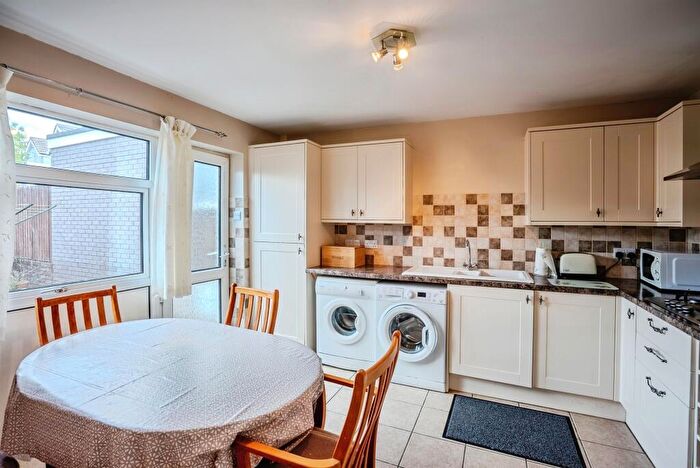 3 Bedroom Terraced House For Sale In Waterloo Road, Talywain, Pontypool, NP4