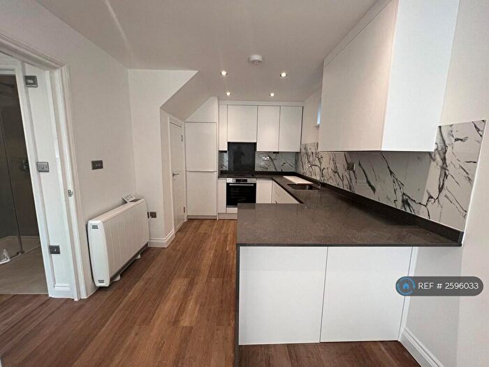 1 Bedroom Flat To Rent In Cordwallis Road, Maidenhead, SL6