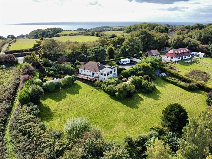 3 Bedroom Chalet For Sale In Fairlight Road, Hastings, TN35