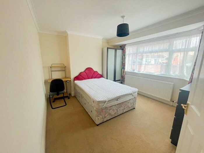 6 Bedroom Semi-Detached House To Rent In Dryleaze Road, Stapleton, Bristol, BS16