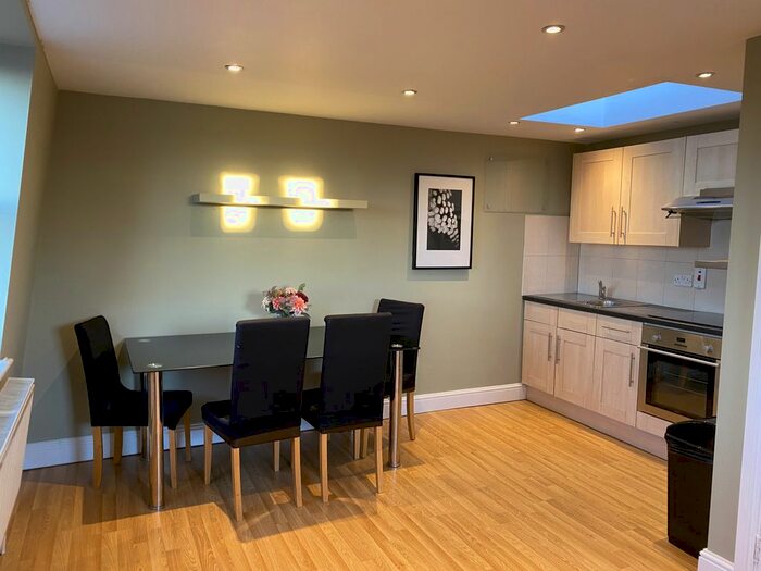 2 Bedroom Flat To Rent In Colville Terrace, Notting Hill, London, W11