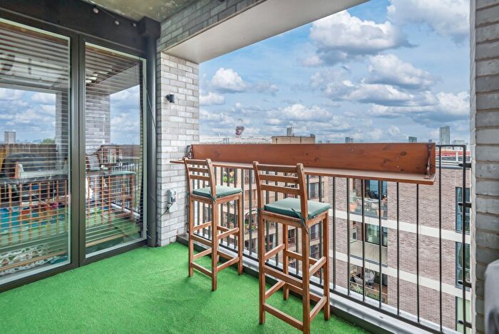 1 Bedroom Flat To Rent In Rookwood Way, London, E3
