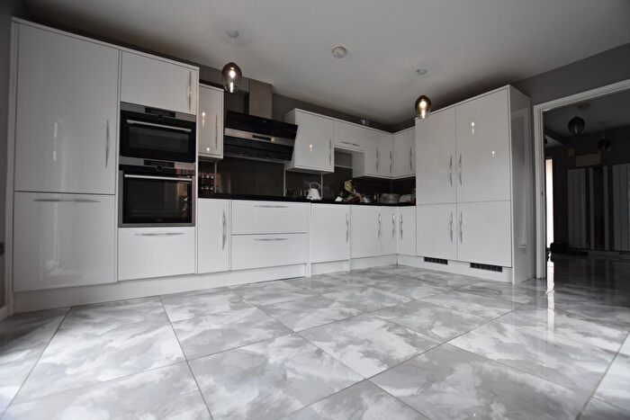 3 Bedroom Town House To Rent In West Lake Avenue, Hampton, Peterborough, PE7