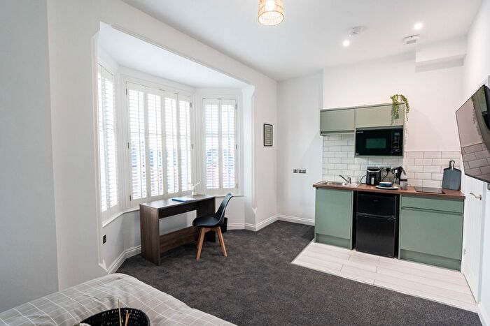 1 Bedroom Studio To Rent In Room, Burton Road, DE23