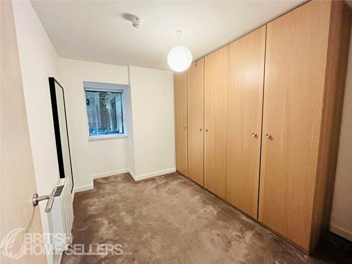 2 Bedroom Apartment For Sale In William Fairburn Way, Manchester, Greater Manchester, M4