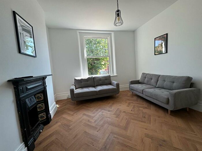 6 Bedroom End Of Terrace House To Rent In Ashley Road, Bristol, BS6