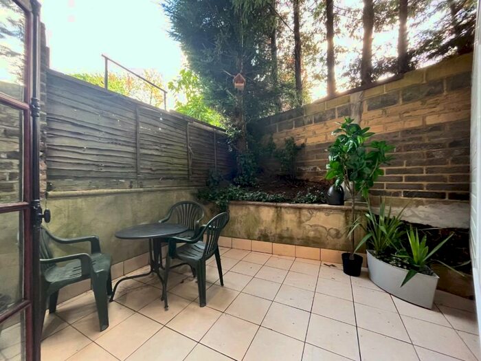 2 Bedroom Flat To Rent In Highgate, N6