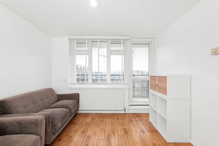 1 Bedroom Flat For Sale In Lockwood Square, London, SE16
